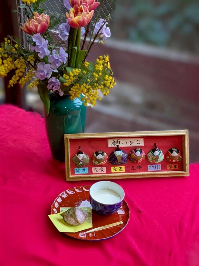 e8ff42ce-4252-4d5c-8b99-9486861e964b